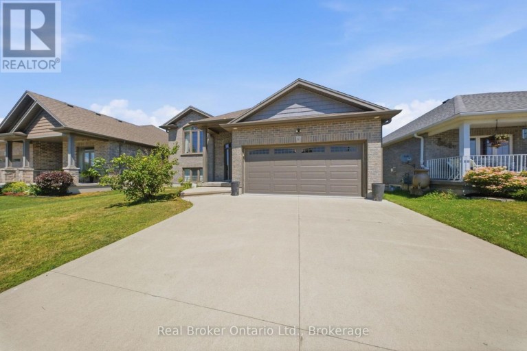 360 DOVER AVENUE, Norfolk (Port Dover), Ontario, N0A1N9