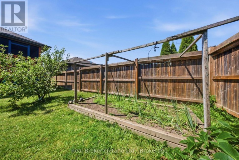 360 DOVER AVENUE, Norfolk (Port Dover), Ontario, N0A1N9