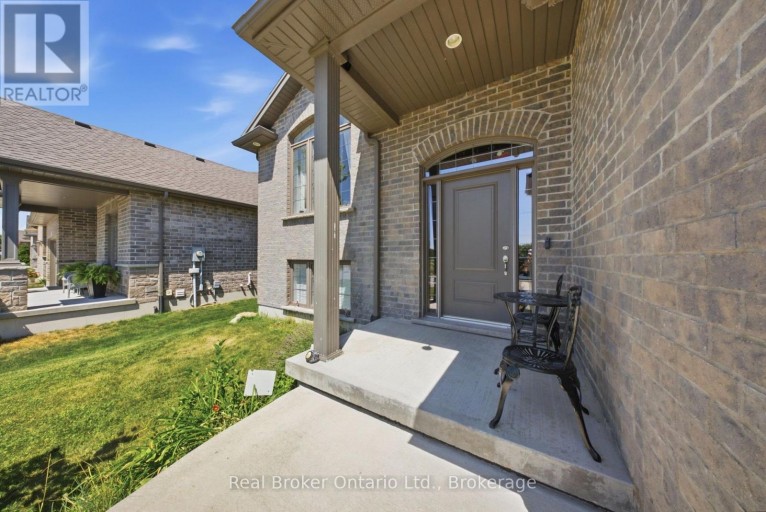 360 DOVER AVENUE, Norfolk (Port Dover), Ontario, N0A1N9