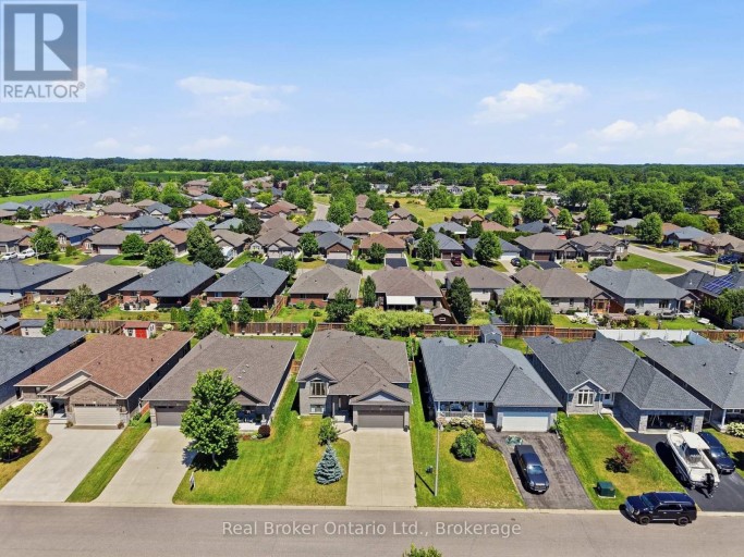 360 DOVER AVENUE, Norfolk (Port Dover), Ontario, N0A1N9
