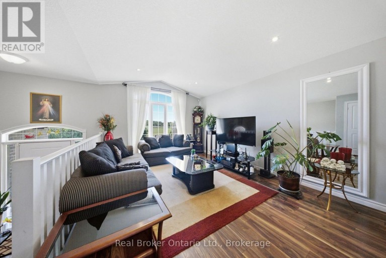360 DOVER AVENUE, Norfolk (Port Dover), Ontario, N0A1N9
