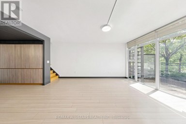 G08 - 110 FORT YORK BOULEVARD Toronto (Waterfront Communities) Ontario photo 4