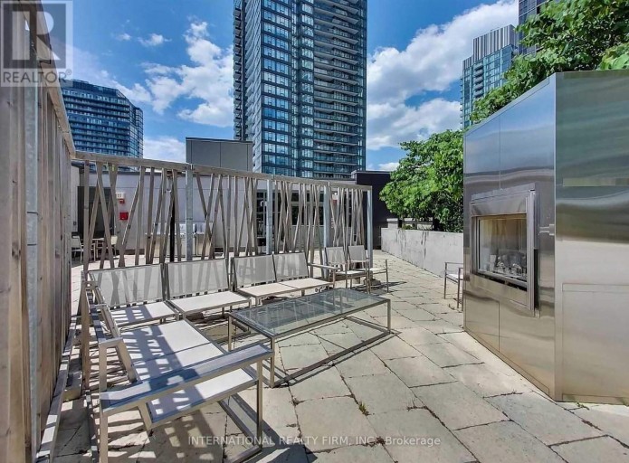 2110 - 85 QUEENS WHARF ROAD, Toronto (Waterfront Communities), Ontario, M5V0J9