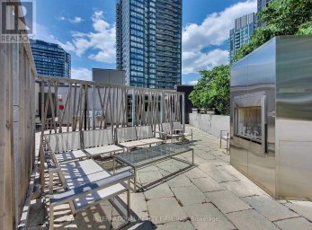 2110 - 85 QUEENS WHARF ROAD Toronto (Waterfront Communities) Ontario photo 16
