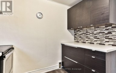 1 - 76 WALMSLEY BOULEVARD Toronto (Yonge-St. Clair) Ontario photo 8
