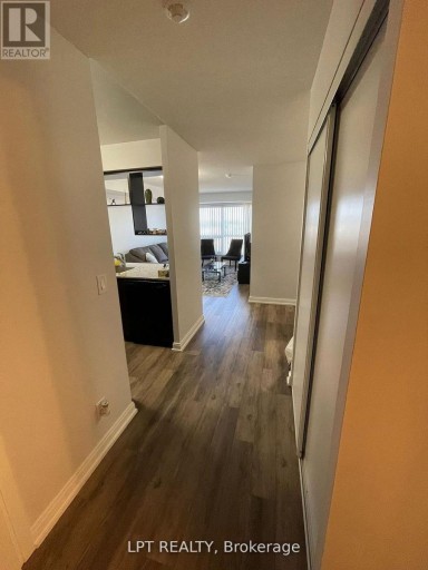 812 - 181 VILLAGE GREEN SQUARE, Toronto (Agincourt South-Malvern West), Ontario, M1S0K6