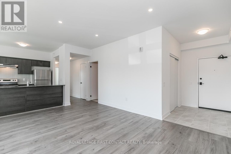 101 - 8 CULINARY LANE, Barrie, Ontario, L9J0J9