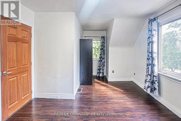 76 MCCAUL STREET, Brampton (Brampton North), Ontario, L6V1J3