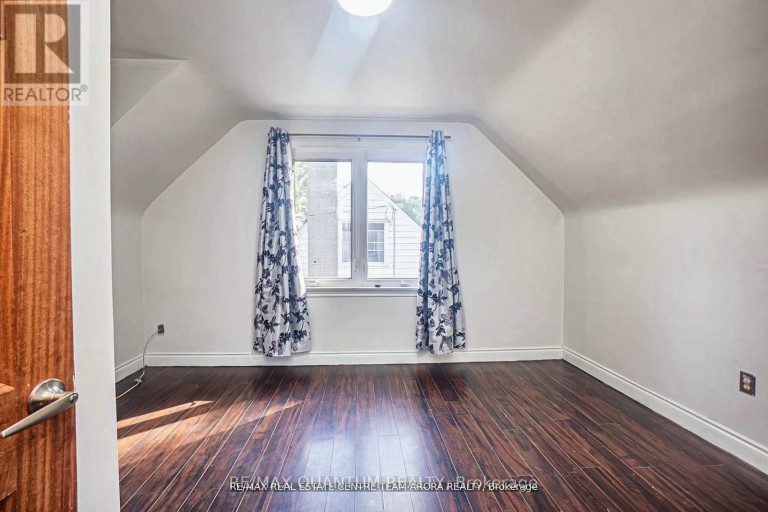 76 MCCAUL STREET, Brampton (Brampton North), Ontario, L6V1J3