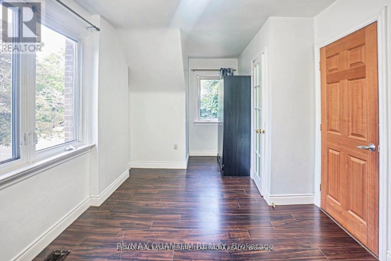 76 MCCAUL STREET, Brampton (Brampton North), Ontario, L6V1J3
