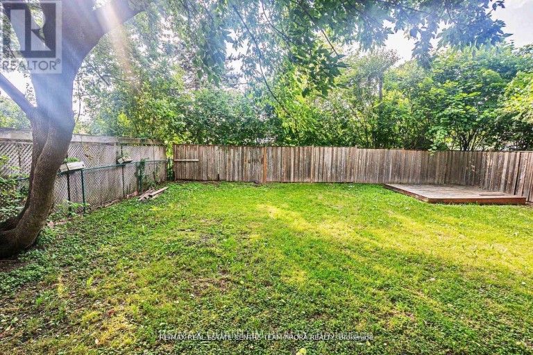 76 MCCAUL STREET, Brampton (Brampton North), Ontario, L6V1J3