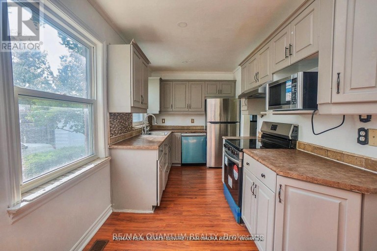 76 MCCAUL STREET, Brampton (Brampton North), Ontario, L6V1J3