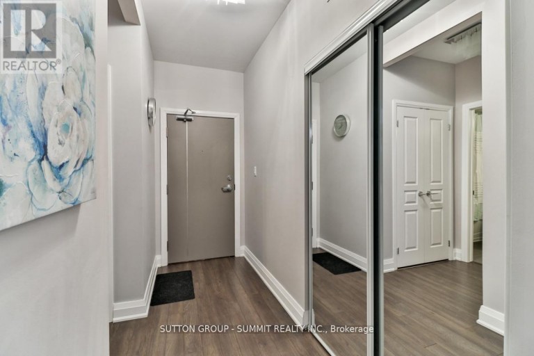124 - 128 GARDEN DRIVE, Oakville (CO Central), Ontario, L6K2W5