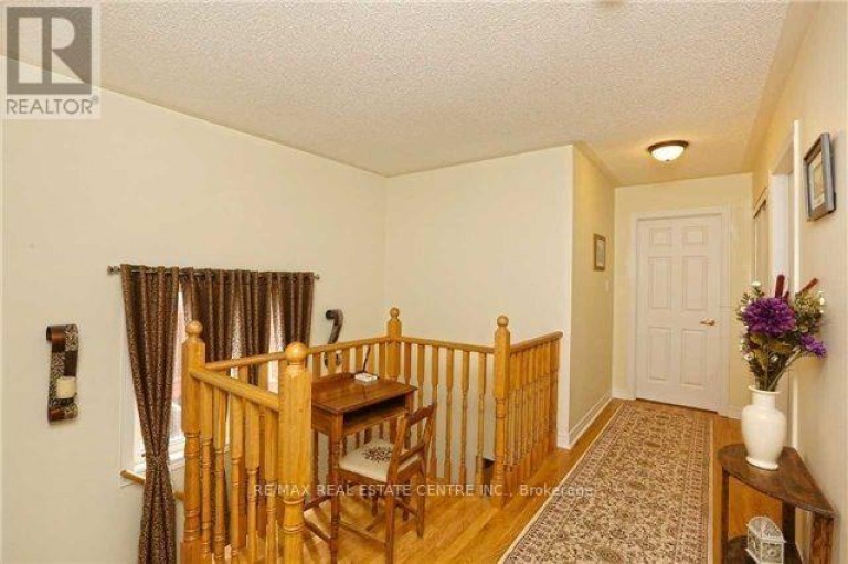 43 JOYWILL COURT, Brampton (Fletcher's Meadow), Ontario, L7A3T8
