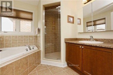 43 JOYWILL COURT Brampton (Fletcher's Meadow) Ontario photo 6