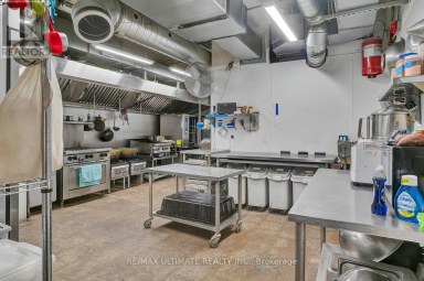 3320 KEELE STREET Toronto (Downsview-Roding-CFB) Ontario photo 10