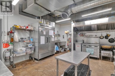 3320 KEELE STREET Toronto (Downsview-Roding-CFB) Ontario photo 11