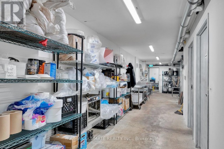 3320 KEELE STREET, Toronto (Downsview-Roding-CFB), Ontario, M3M2H7