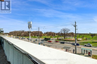 3320 KEELE STREET Toronto (Downsview-Roding-CFB) Ontario photo 19