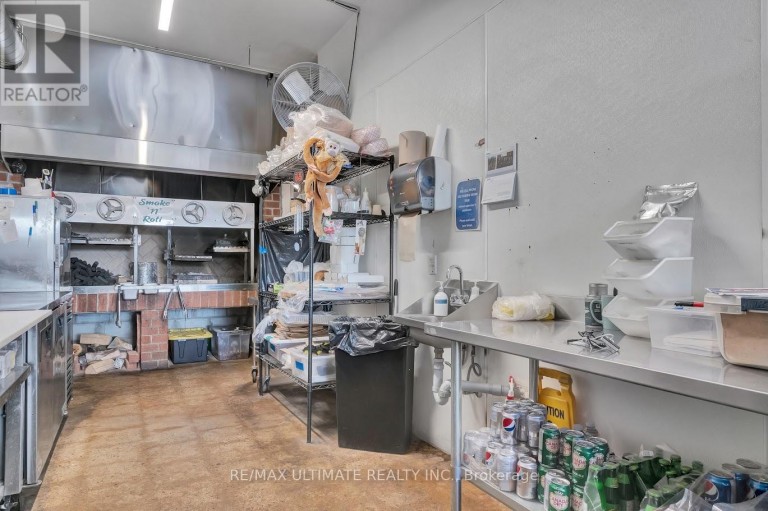3320 KEELE STREET, Toronto (Downsview-Roding-CFB), Ontario, M3M2H7