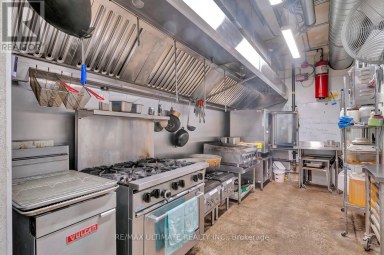 3320 KEELE STREET Toronto (Downsview-Roding-CFB) Ontario photo 9