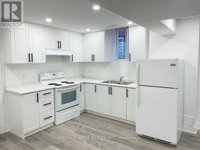 BASEMENT - 26 SMOOTHWATER STREET, Brampton (Sandringham-Wellington), Ontario, L6R2G2