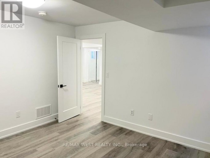 BASEMENT - 26 SMOOTHWATER STREET, Brampton (Sandringham-Wellington), Ontario, L6R2G2