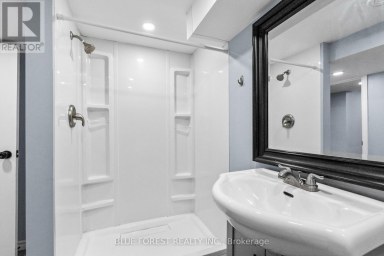 69 CONNAUGHT AVENUE London East (East G) Ontario photo 30