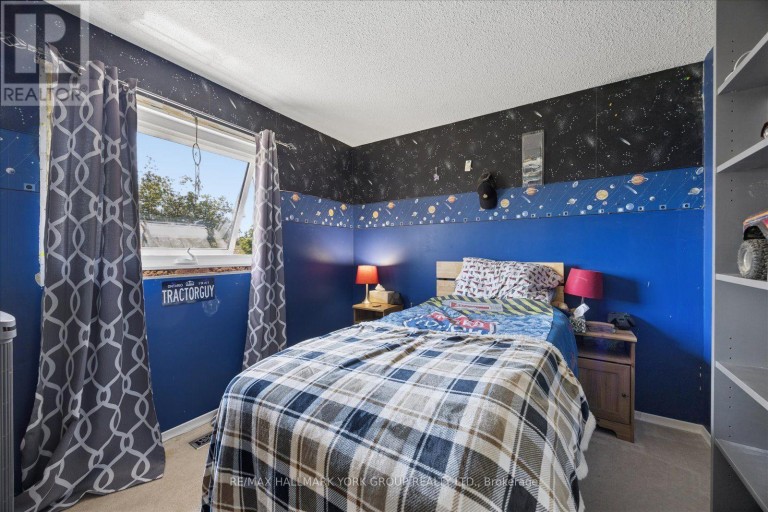 458 CHESTER AVENUE, Newmarket (Bristol-London), Ontario, L3Y6R7