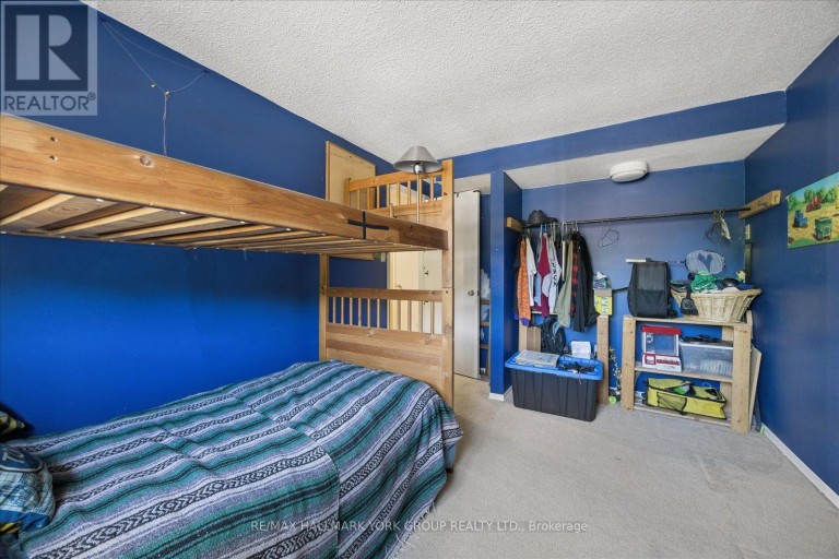 458 CHESTER AVENUE, Newmarket (Bristol-London), Ontario, L3Y6R7