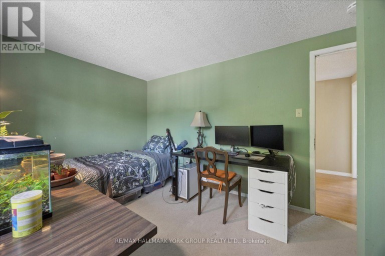 458 CHESTER AVENUE, Newmarket (Bristol-London), Ontario, L3Y6R7