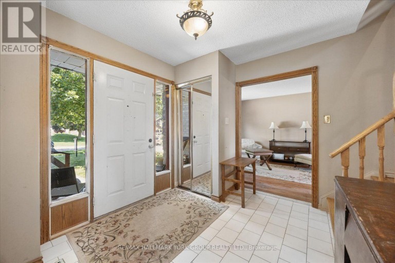 458 CHESTER AVENUE, Newmarket (Bristol-London), Ontario, L3Y6R7