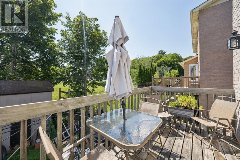 458 CHESTER AVENUE, Newmarket (Bristol-London), Ontario, L3Y6R7