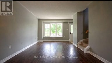 176 THRUSHWOOD DRIVE Barrie (400 West) Ontario photo 2