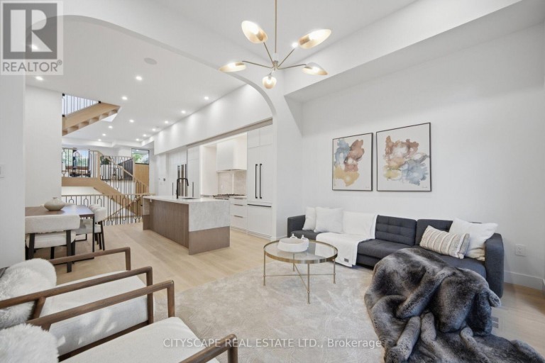 10A HOLMSTEAD AVENUE, Toronto (O'Connor-Parkview), Ontario, M4B1T1