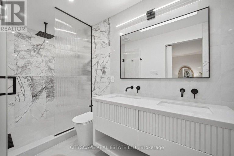 10A HOLMSTEAD AVENUE, Toronto (O'Connor-Parkview), Ontario, M4B1T1