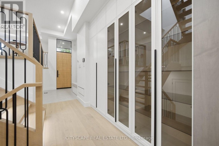 10A HOLMSTEAD AVENUE, Toronto (O'Connor-Parkview), Ontario, M4B1T1