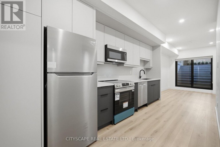 10A HOLMSTEAD AVENUE, Toronto (O'Connor-Parkview), Ontario, M4B1T1