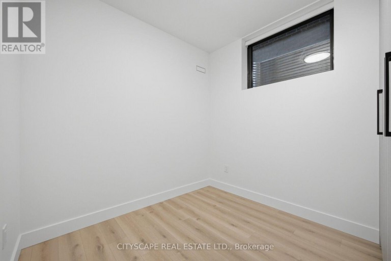 10A HOLMSTEAD AVENUE, Toronto (O'Connor-Parkview), Ontario, M4B1T1