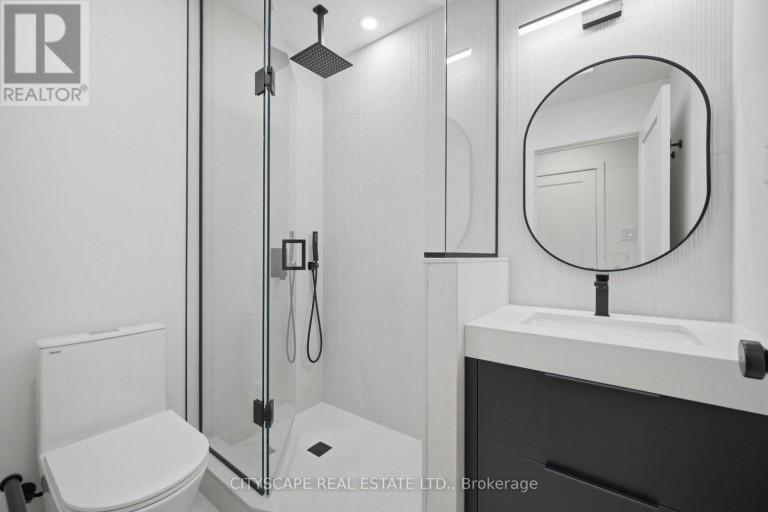 10A HOLMSTEAD AVENUE, Toronto (O'Connor-Parkview), Ontario, M4B1T1