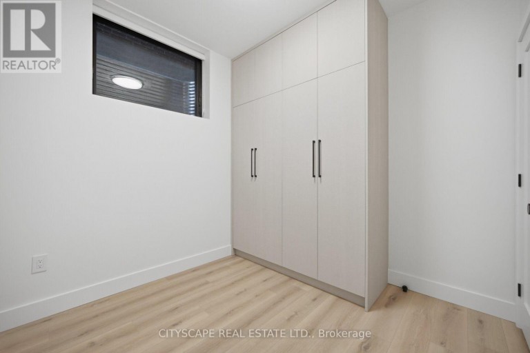 10A HOLMSTEAD AVENUE, Toronto (O'Connor-Parkview), Ontario, M4B1T1