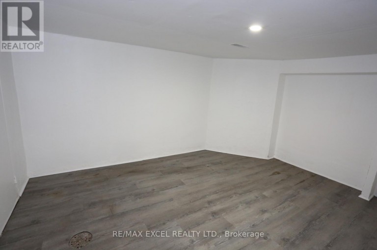 15 OXFORD STREET, Toronto (Kensington-Chinatown), Ontario, M5T1N8