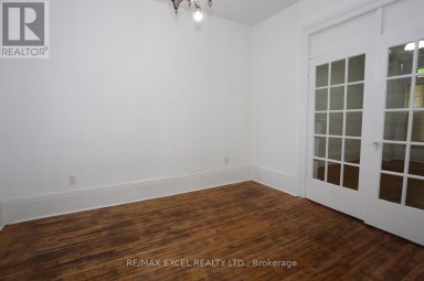 15 OXFORD STREET Toronto (Kensington-Chinatown) Ontario photo 5