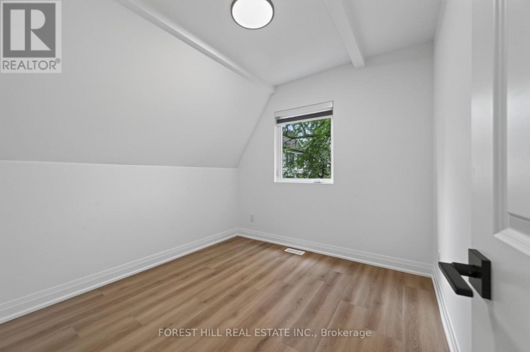 R - GARDEN - 221 CHURCHILL AVENUE, Toronto (Willowdale West), Ontario, M2N1X6