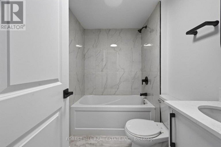 R - GARDEN - 221 CHURCHILL AVENUE, Toronto (Willowdale West), Ontario, M2N1X6