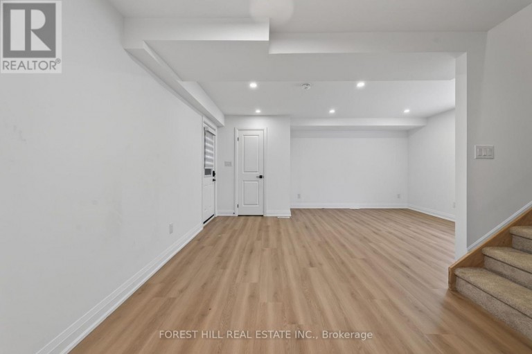 R - GARDEN - 221 CHURCHILL AVENUE, Toronto (Willowdale West), Ontario, M2N1X6