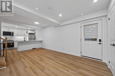 R - GARDEN - 221 CHURCHILL AVENUE Toronto (Willowdale West) Ontario photo 7