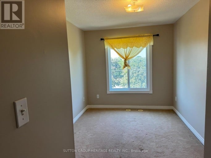 12 - 1250 ST. MARTINS DRIVE W, Pickering (Bay Ridges), Ontario, L1W0A2