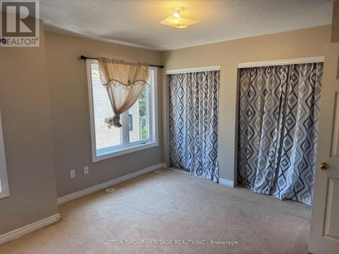 12 - 1250 ST. MARTINS DRIVE W, Pickering (Bay Ridges), Ontario, L1W0A2