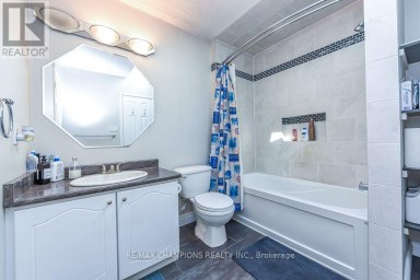163 SIMMONS BOULEVARD Brampton (Madoc) Ontario photo 25